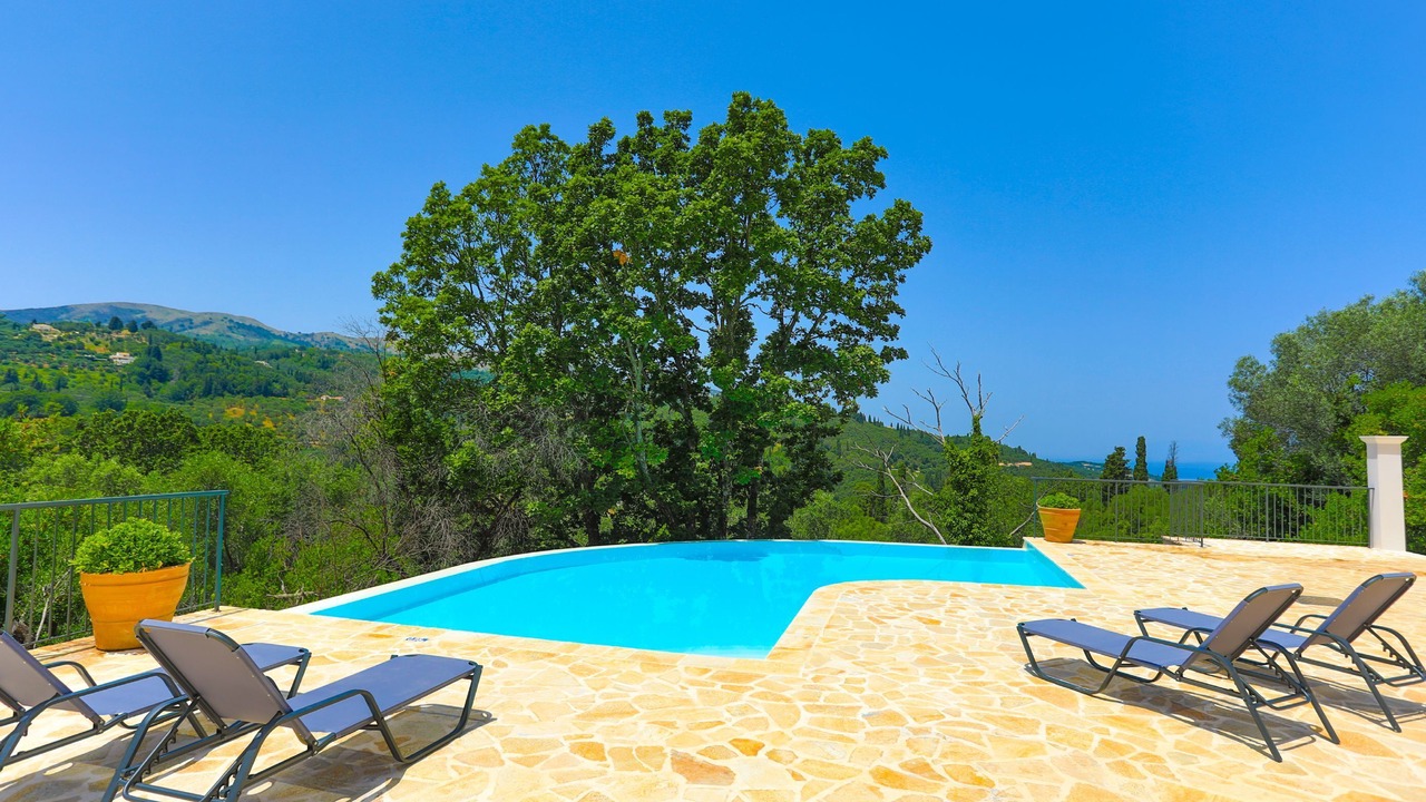 Photo of Outdoor in Petaleia