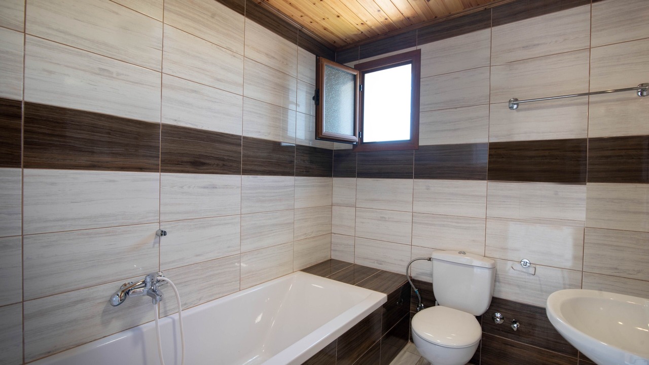 Photo of Bathroom in Arillas