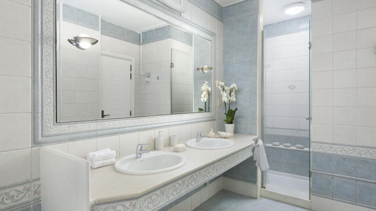 Photo of Bathroom in Petaloudes
