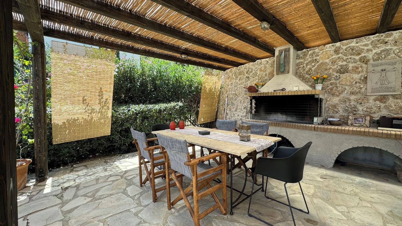 Photo of Outdoor in Petrothalassa