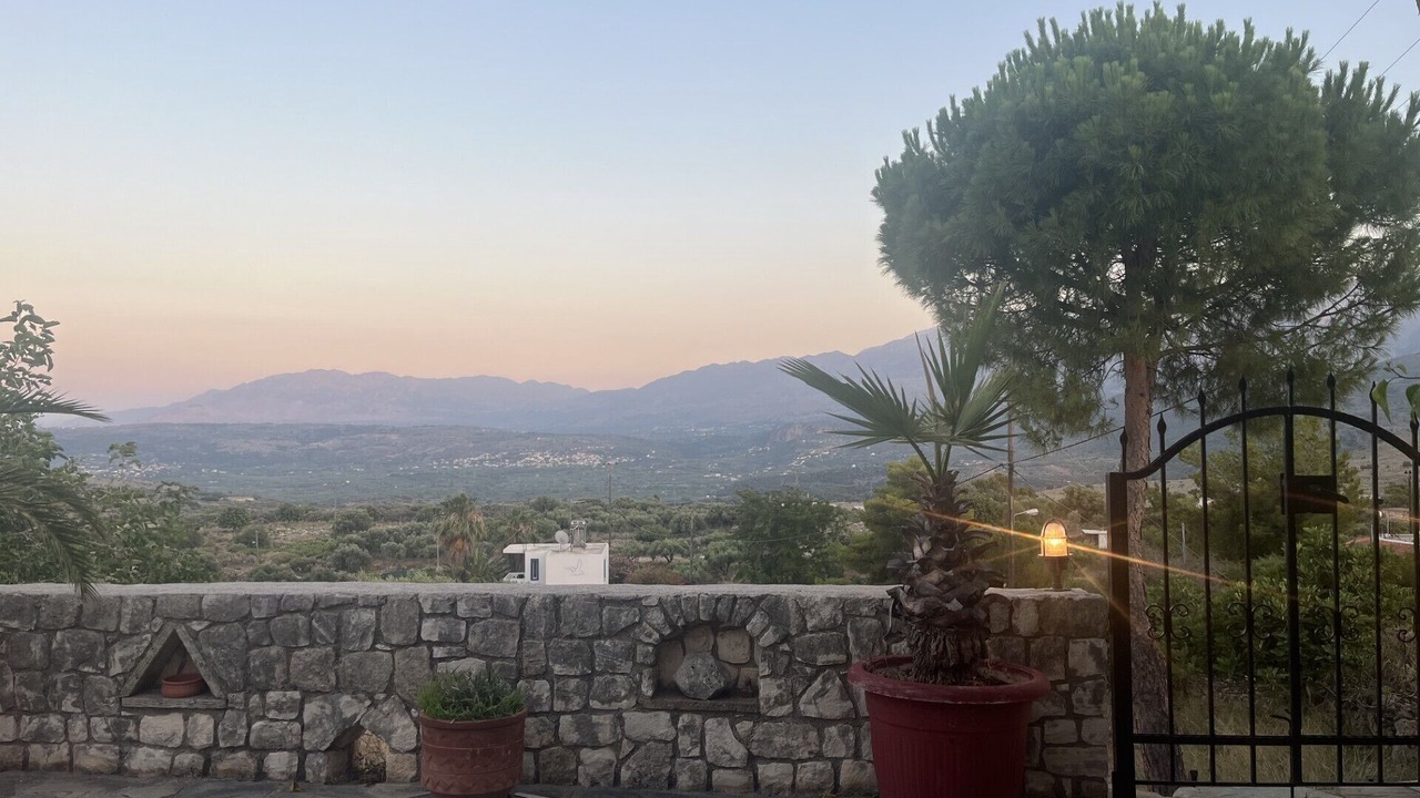Photo of Patio Balcony in Megala Chorafia
