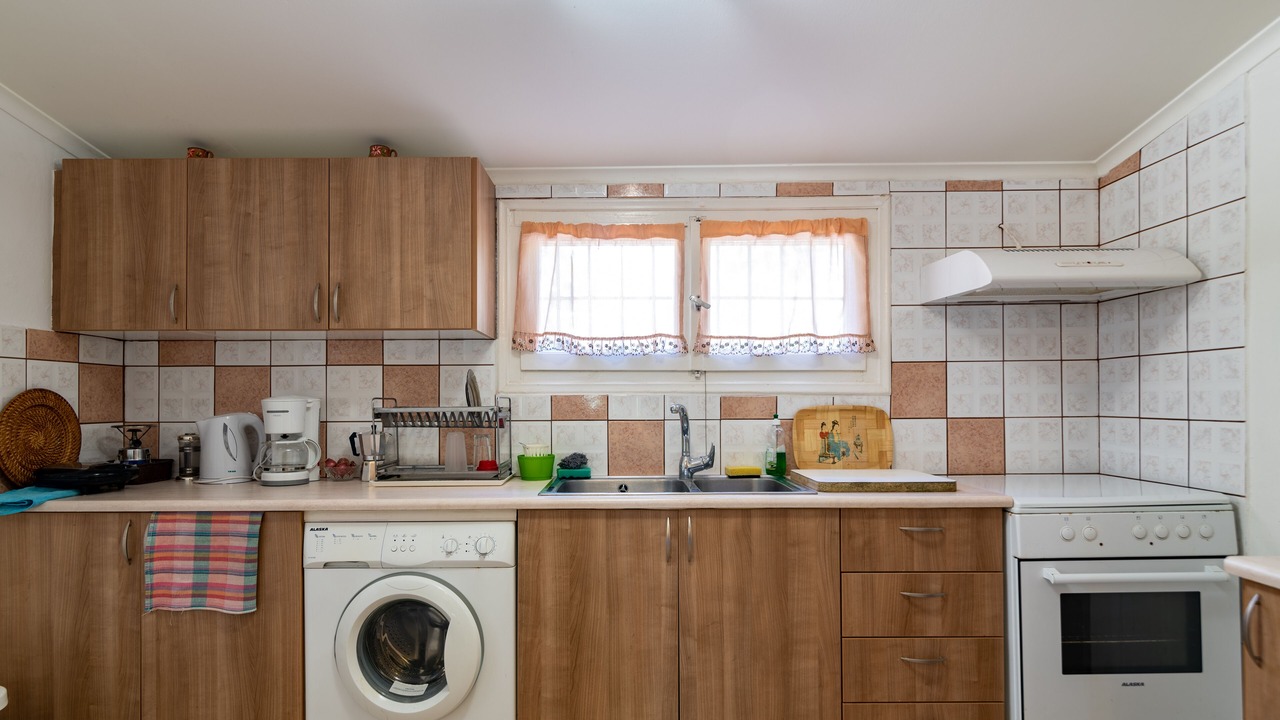 Photo of Kitchen in Vromonerion