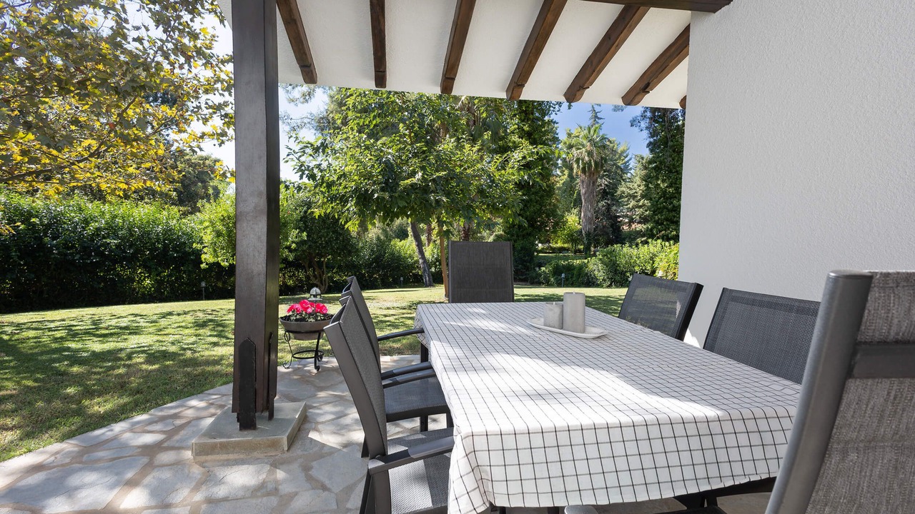 Photo of Outdoor in Sane
