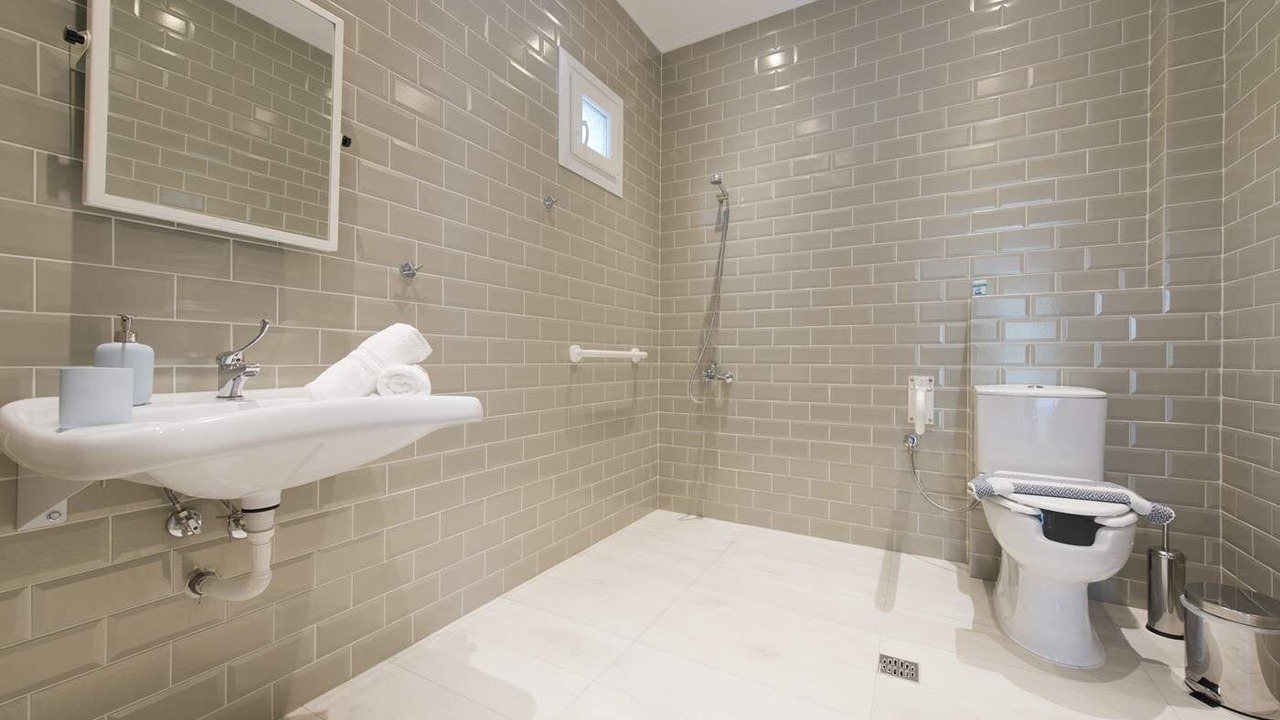 Photo of Bathroom in Kinyra