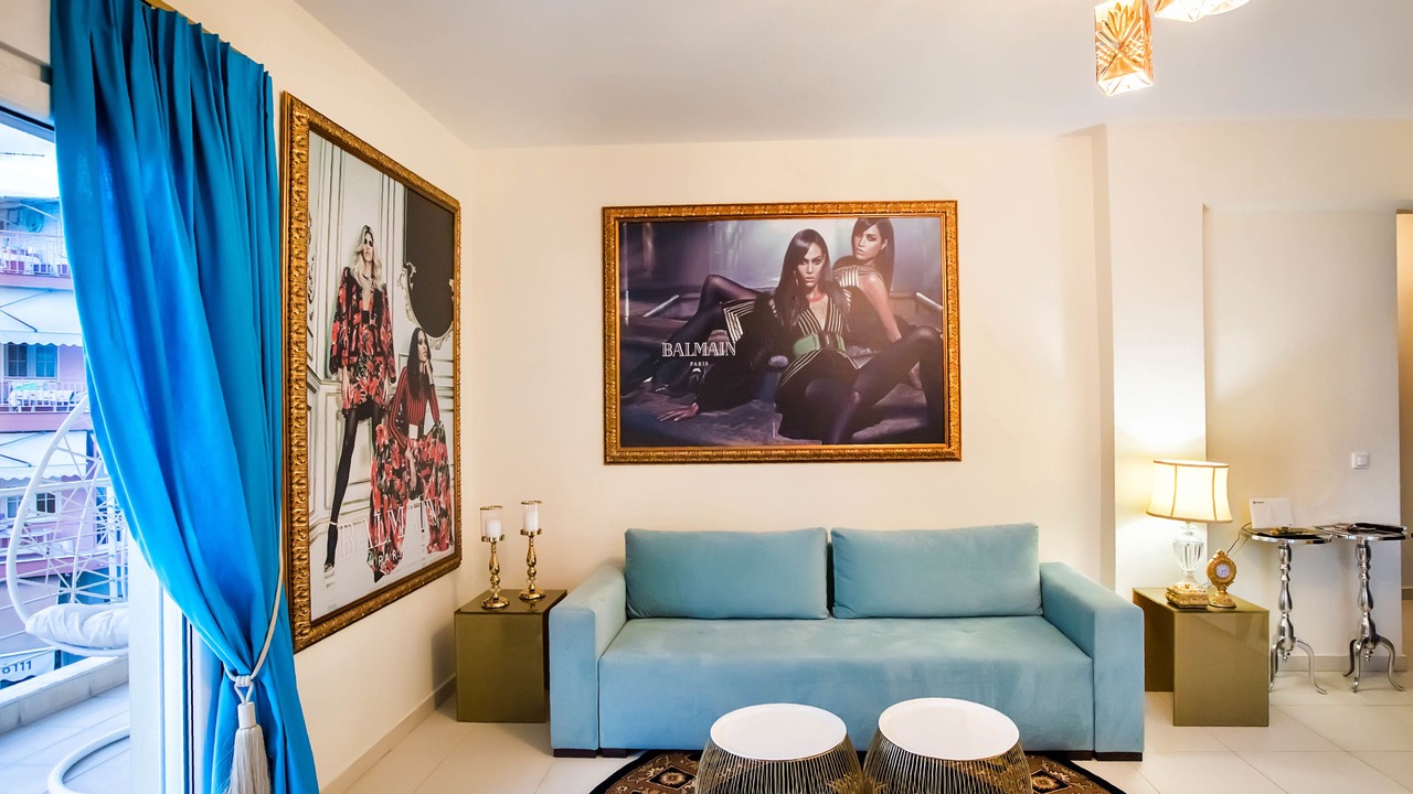 Photo of Bedroom in Drama