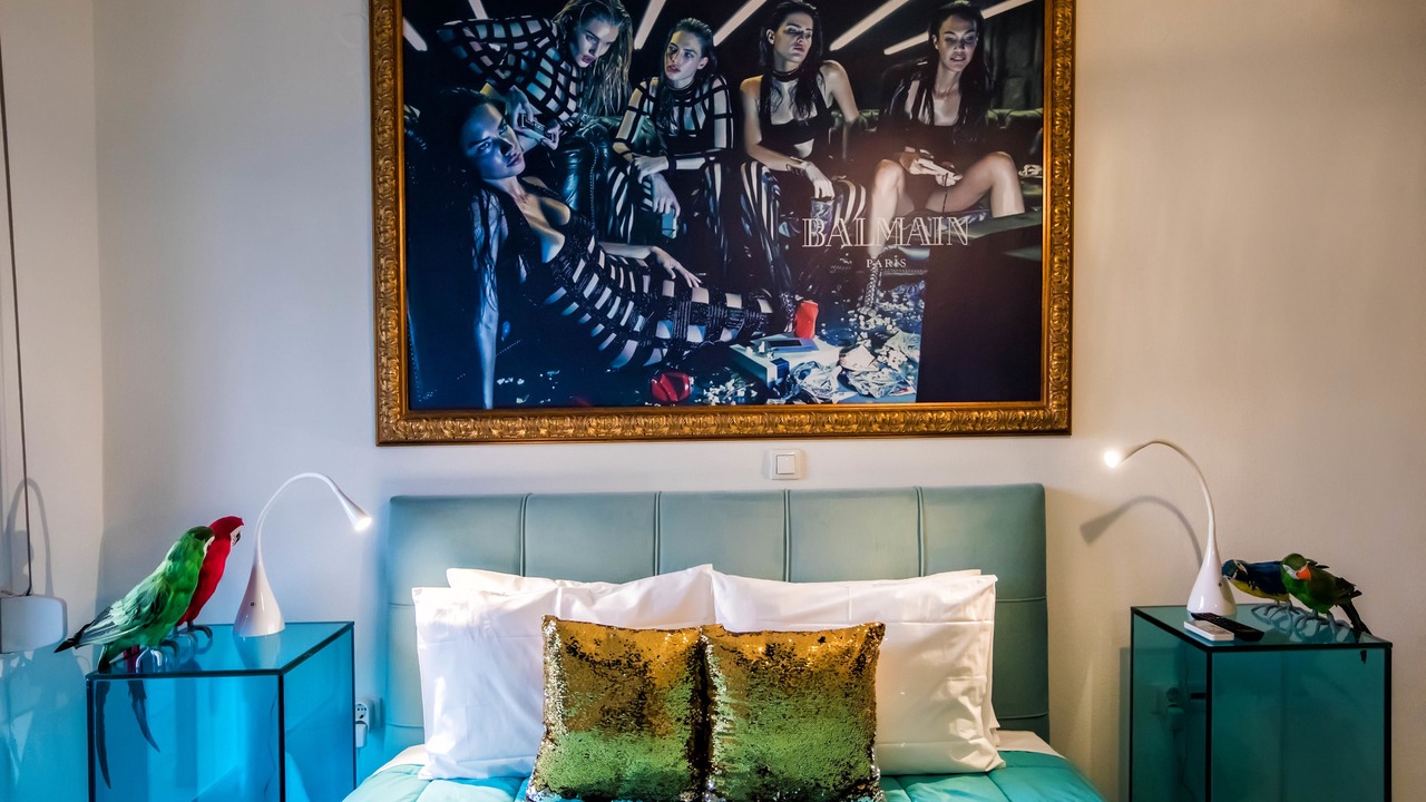 Photo of Bedroom in Drama
