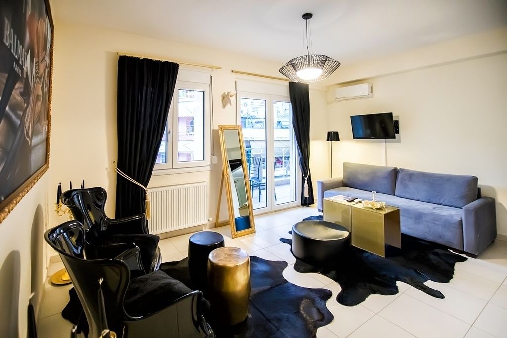 Photo of Bedroom in Drama