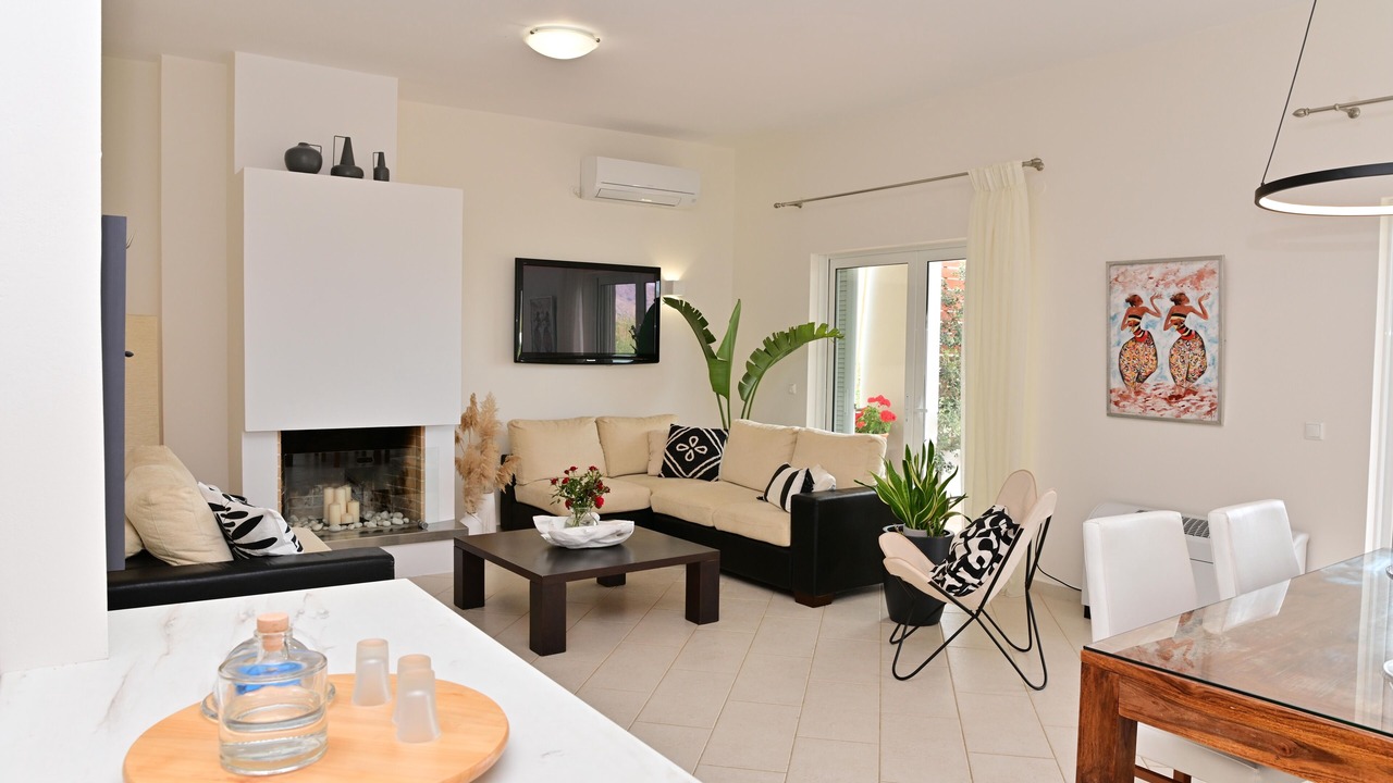 Photo of Livingroom in Korfalonas