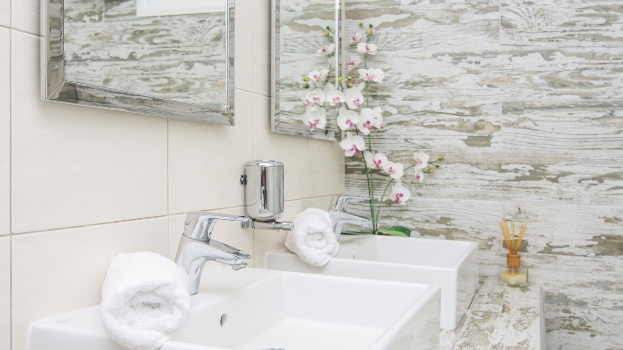 Photo of Bathroom in Akrotiri