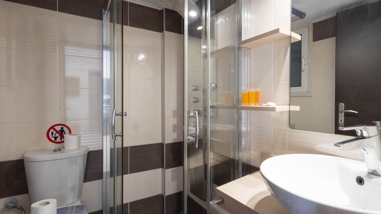 Photo of Bathroom in Nea Smirni