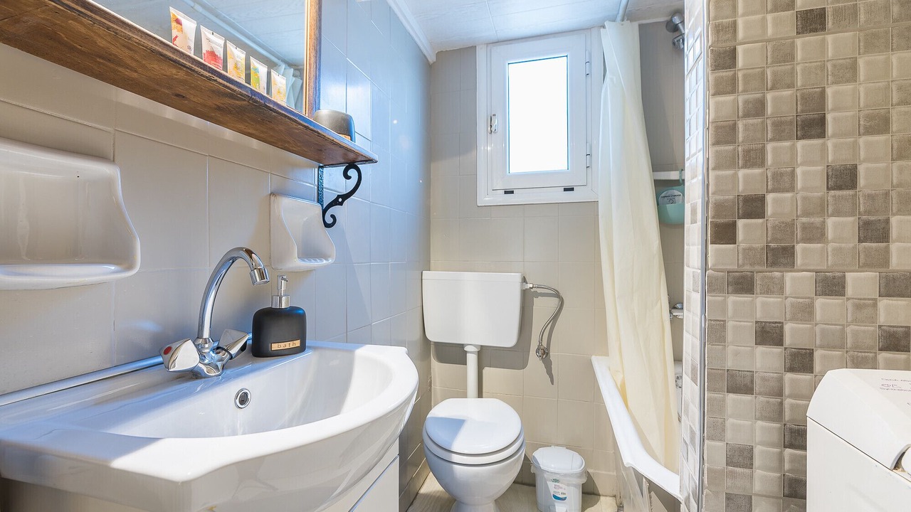 Photo of Bathroom in Athens