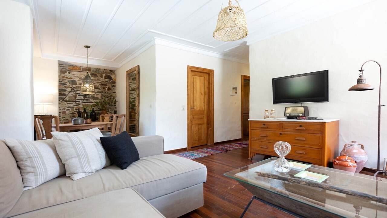 Photo of Livingroom in Agios Konstantinos
