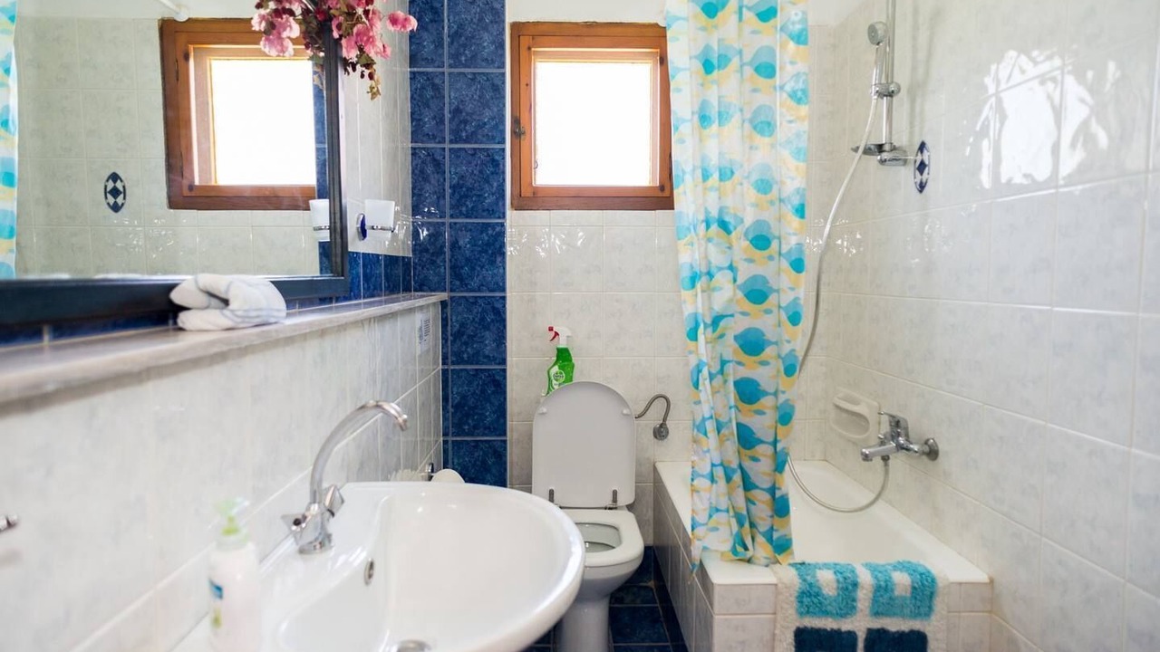 Photo of Bathroom in Frangokastellon
