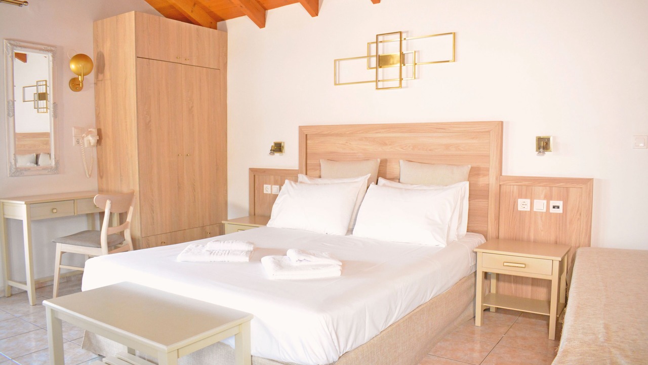Photo of Bedroom in Kato Stalos