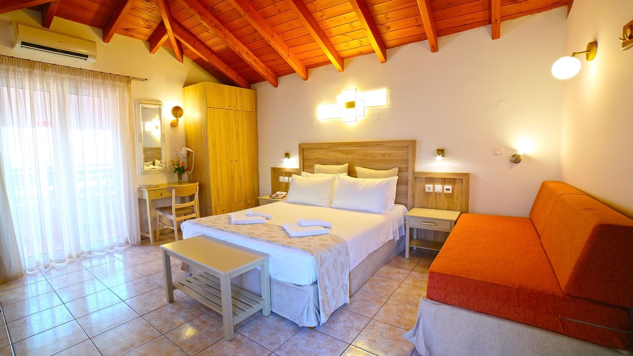Photo of Bedroom in Kato Stalos