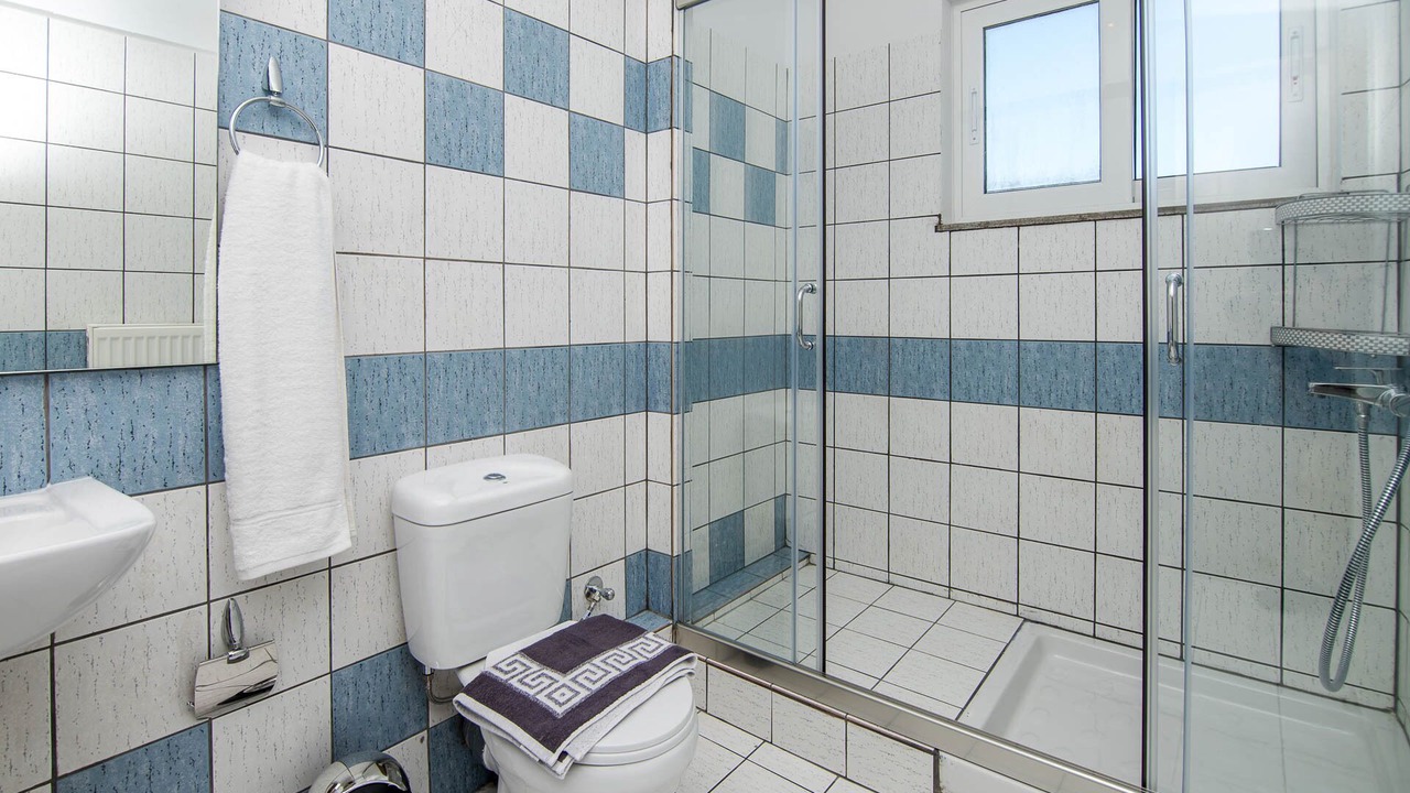 Photo of Bathroom in Skala