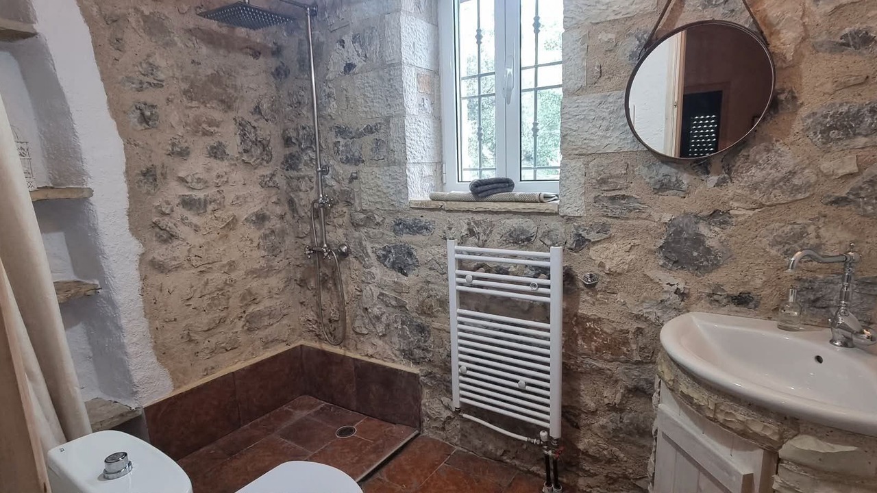 Photo of Bathroom in Zakharo