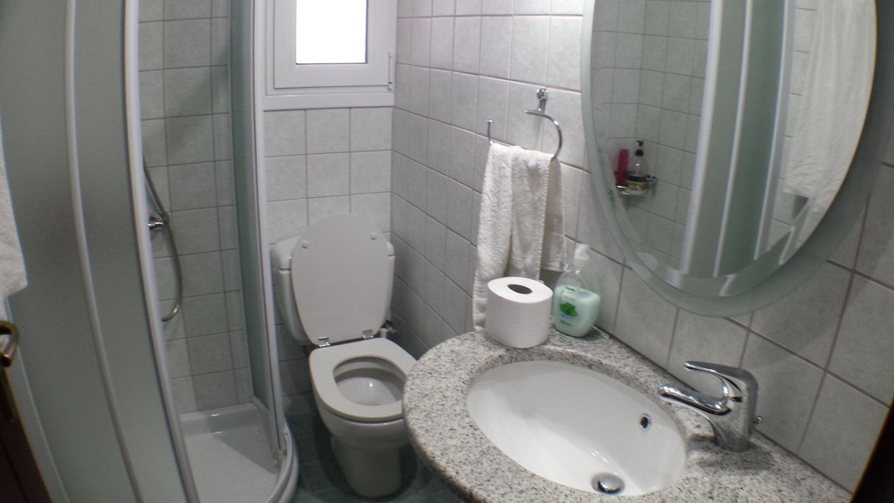 Photo of Bathroom in Saronikos