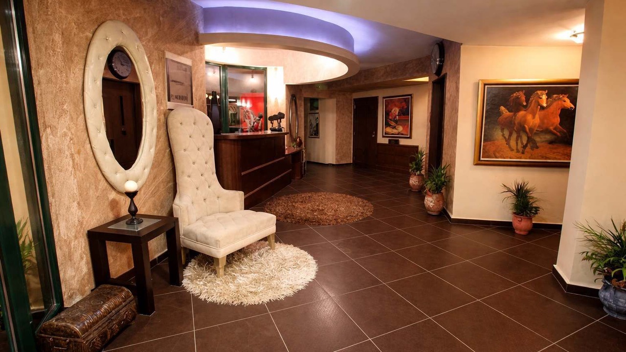 Photo of Others in Menidion