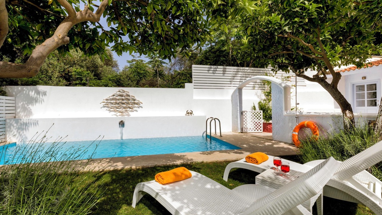 Photo of Outdoor in Ixia
