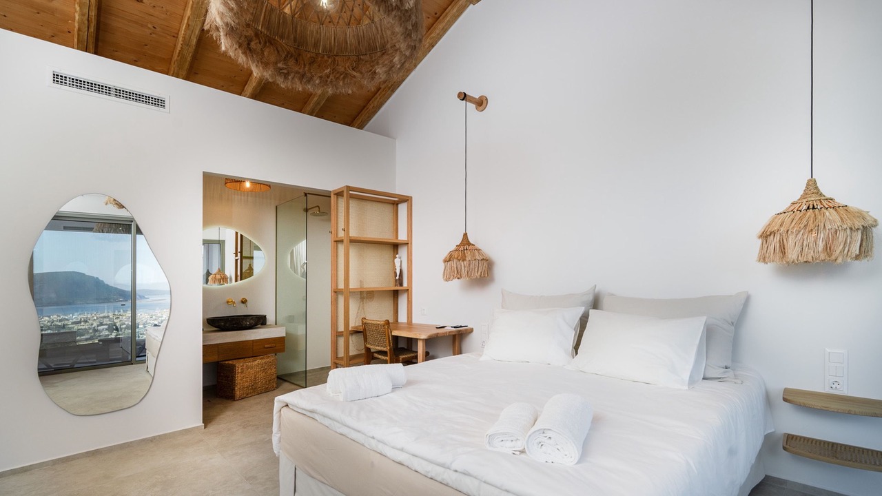 Photo of Bedroom in Apolpaina
