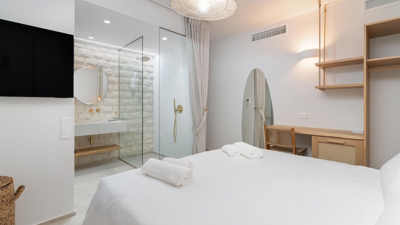 Photo of Bedroom in Apolpaina