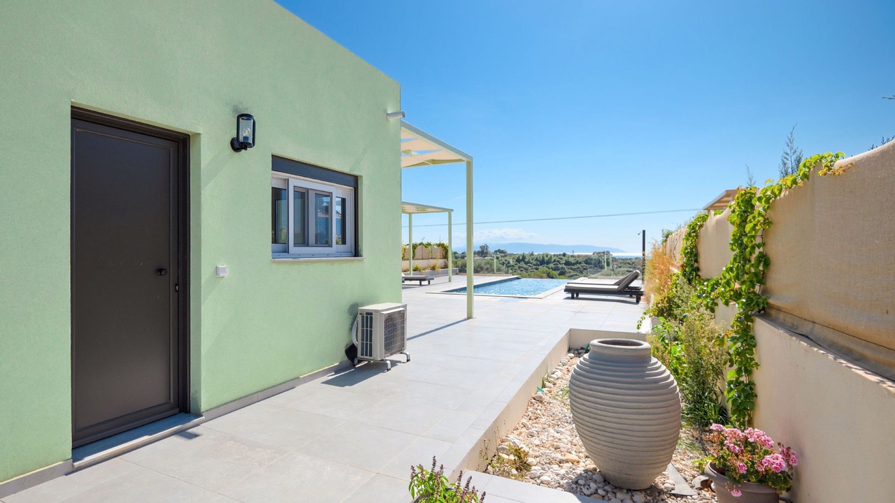Photo of Patio Balcony in Karavados
