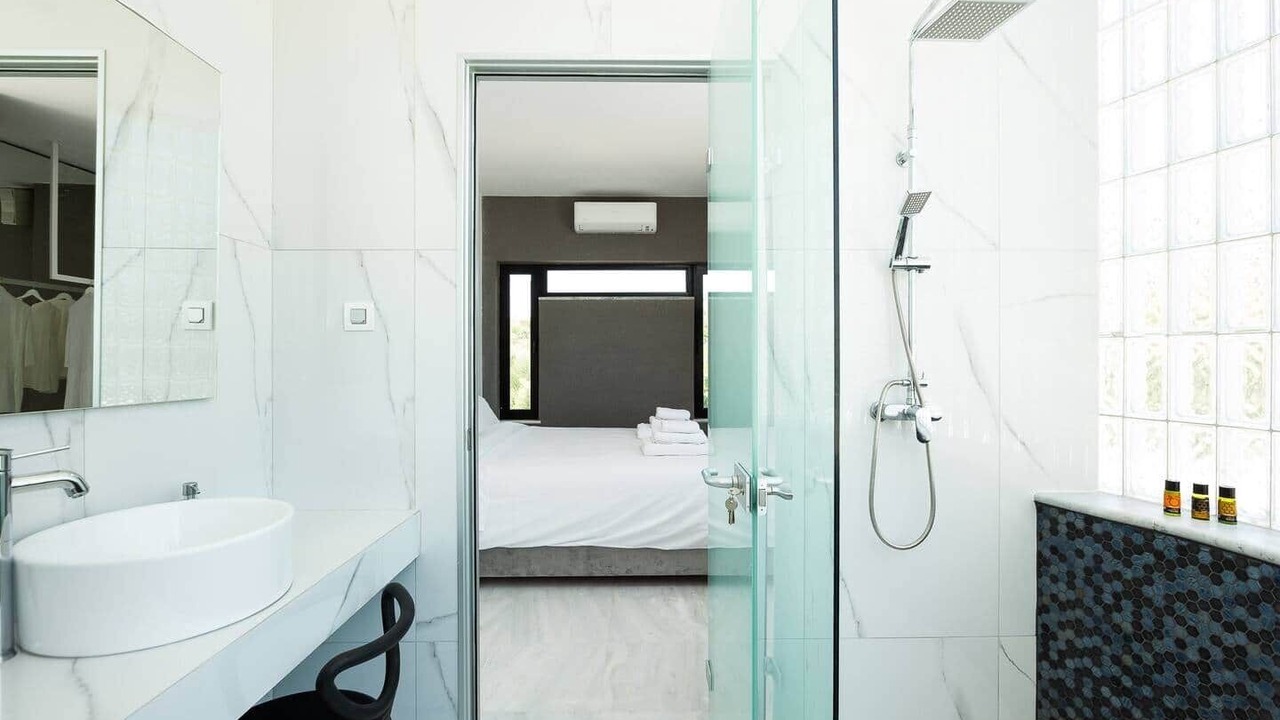 Photo of Bathroom in Pitharion