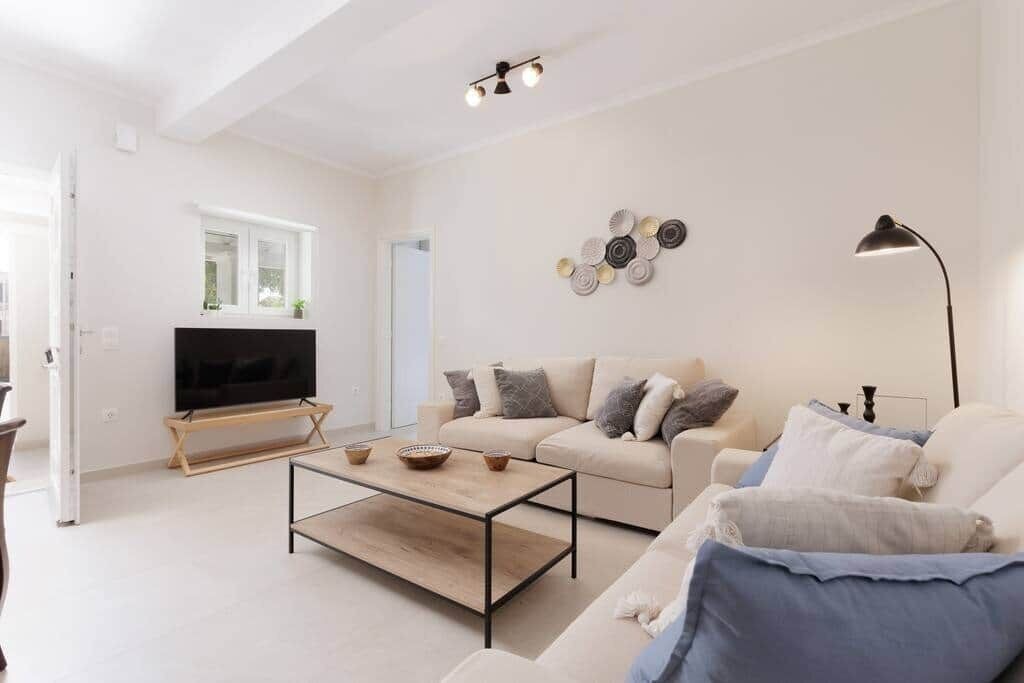 Photo of Livingroom in Alepou