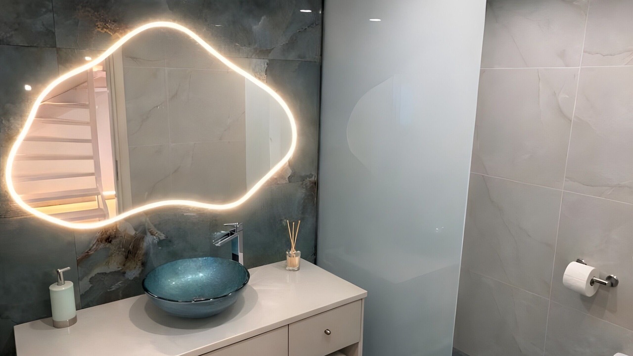 Photo of Bathroom in Amoopi