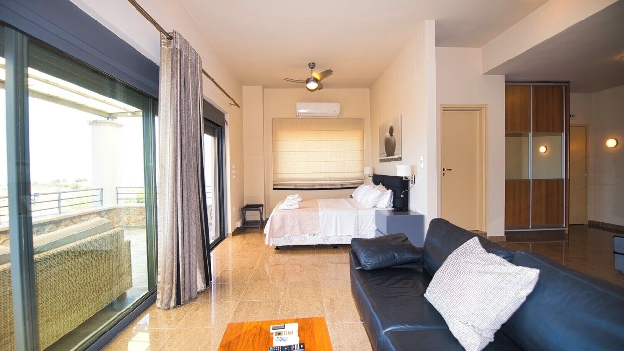 Photo of Bedroom in Kontos