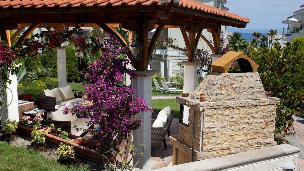 Photo of Outdoor in Polichrono