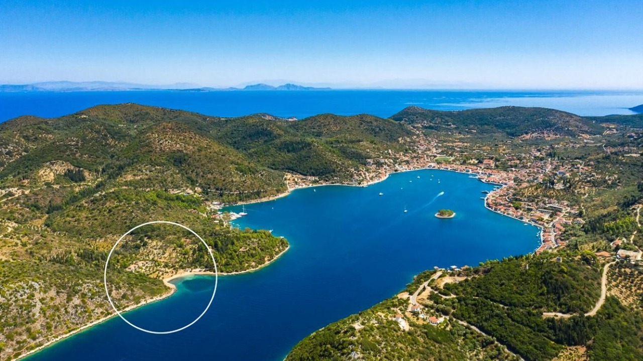 Photo of Others in Ithaki