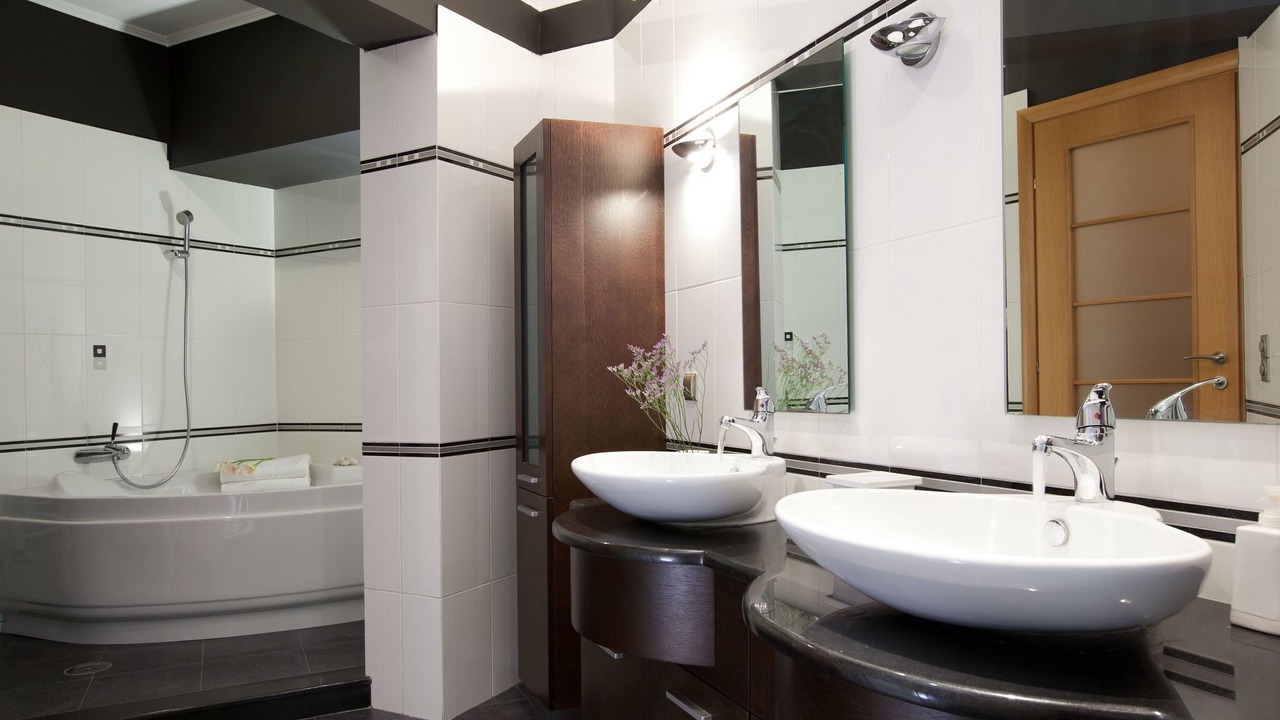 Photo of Bathroom in Perigiali