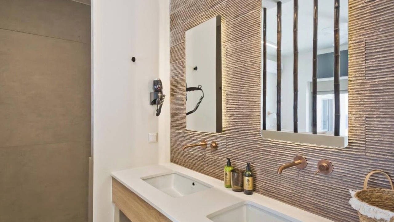 Photo of Bathroom in Amoopi