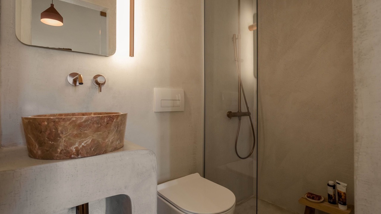 Photo of Bathroom in Adele