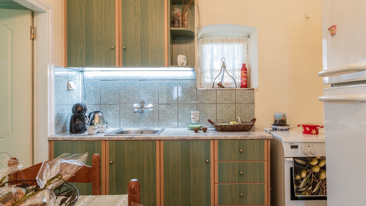 Photo of Kitchen in East Mani