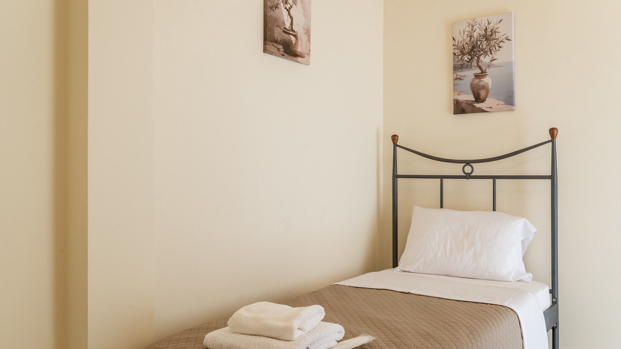 Photo of Bedroom in East Mani