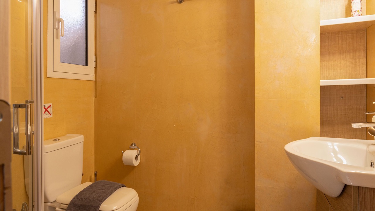 Photo of Bathroom in Thissio