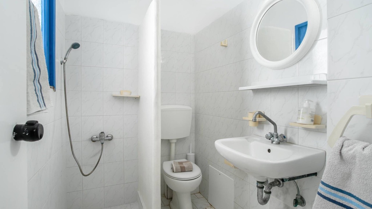 Photo of Bathroom in Perissa