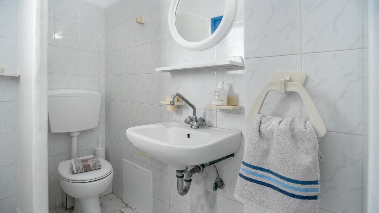 Photo of Bathroom in Perissa