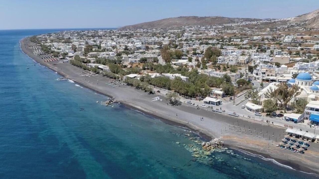 Photo of Others in Perissa