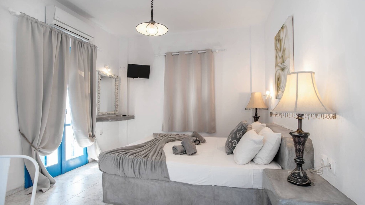 Photo of Bedroom in Perissa