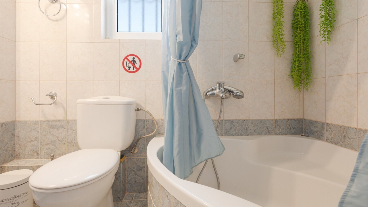 Photo of Bathroom in Kambi