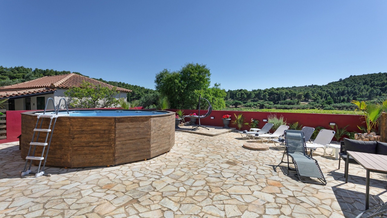 Photo of Patio Balcony in Kambi