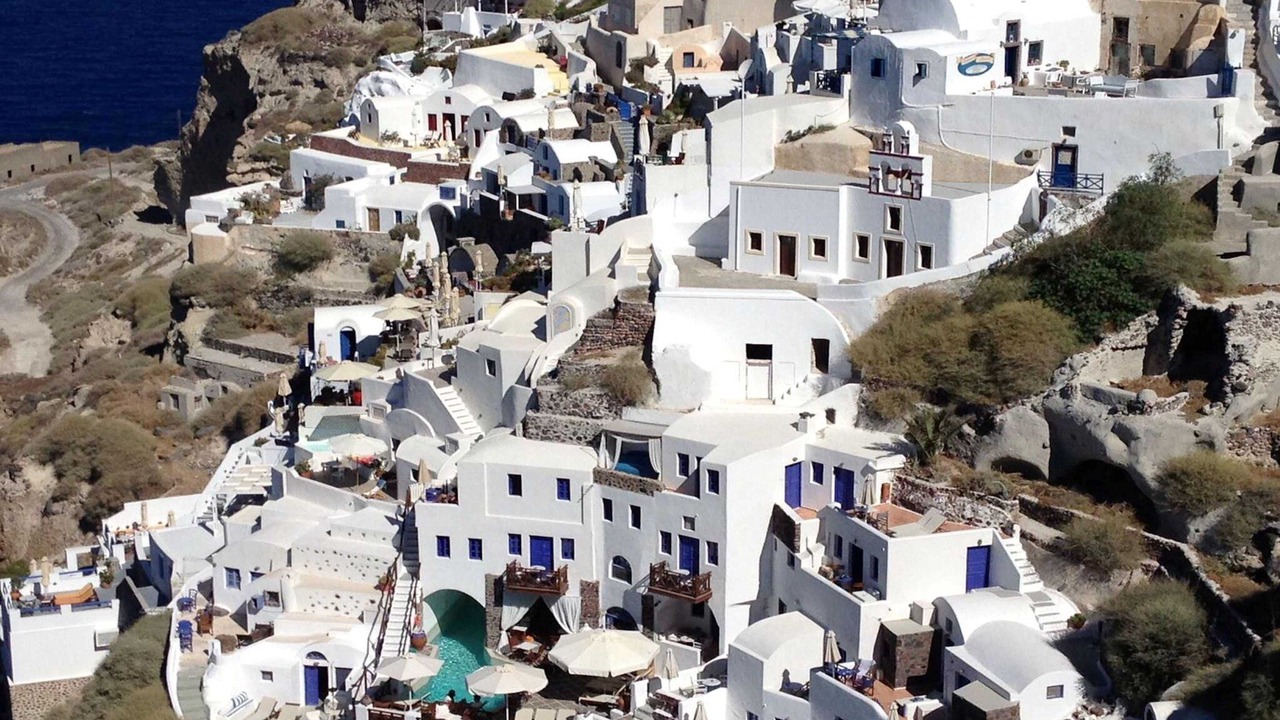Photo of Others in Fira