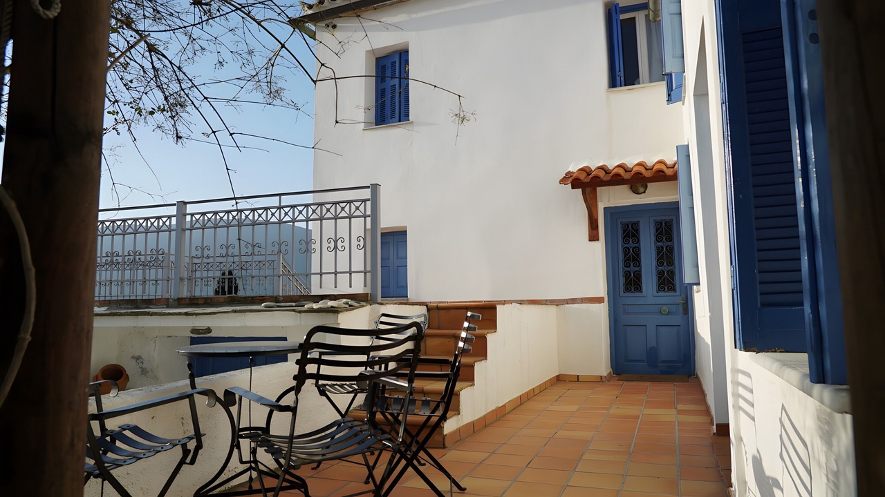Photo of Patio Balcony in Andros Town