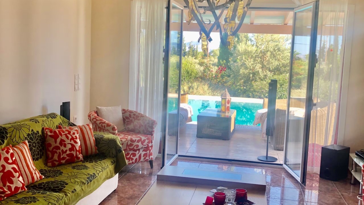 Photo of Livingroom in Plepi