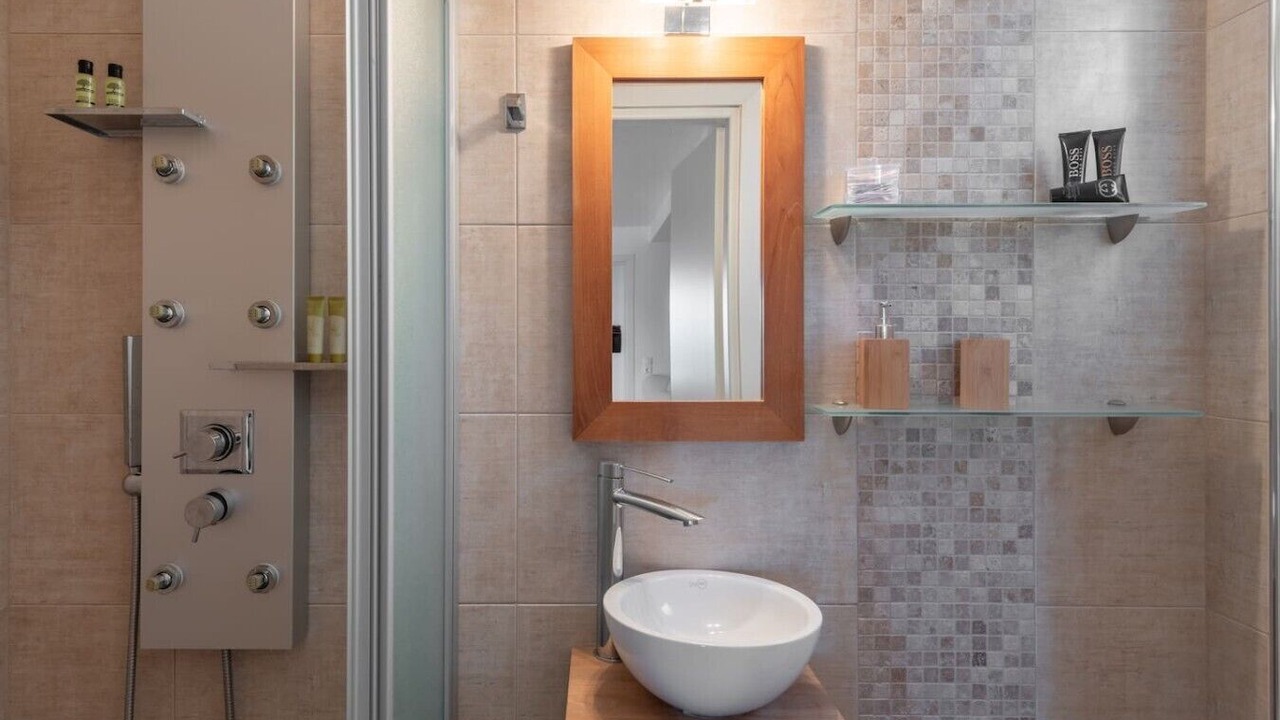 Photo of Bathroom in Gouvai