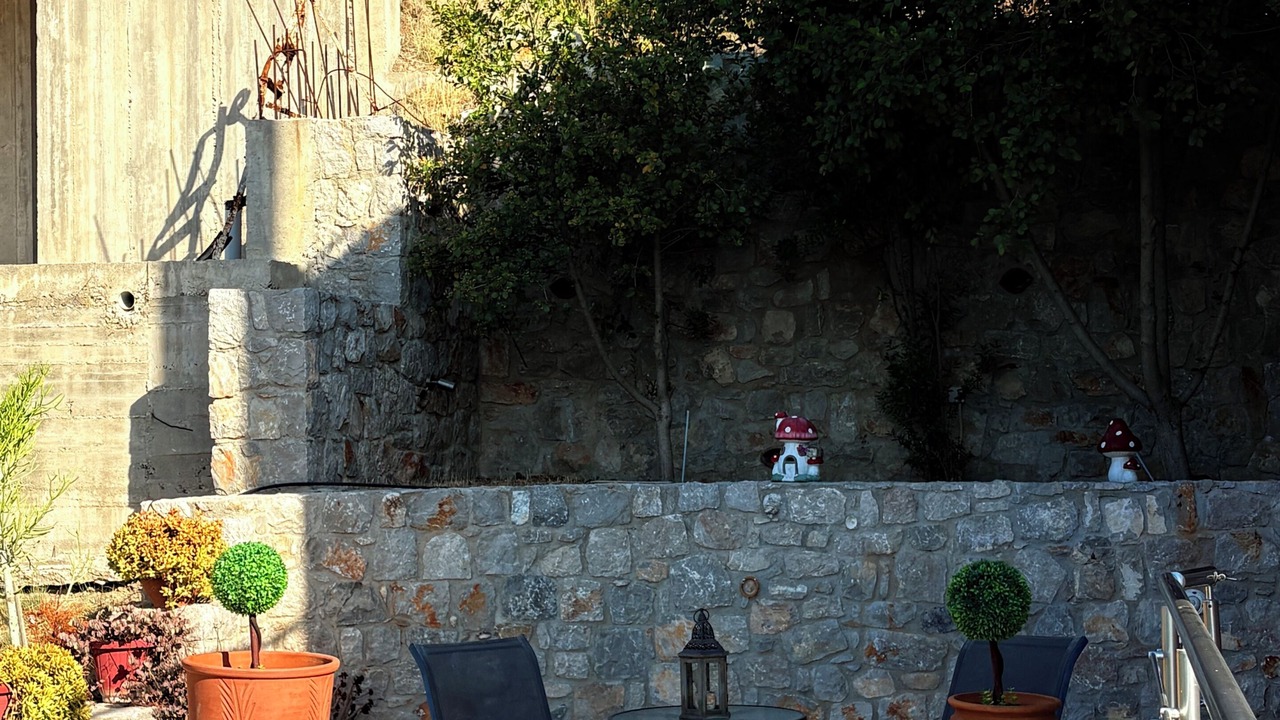 Photo of Outdoor in Melissopetra